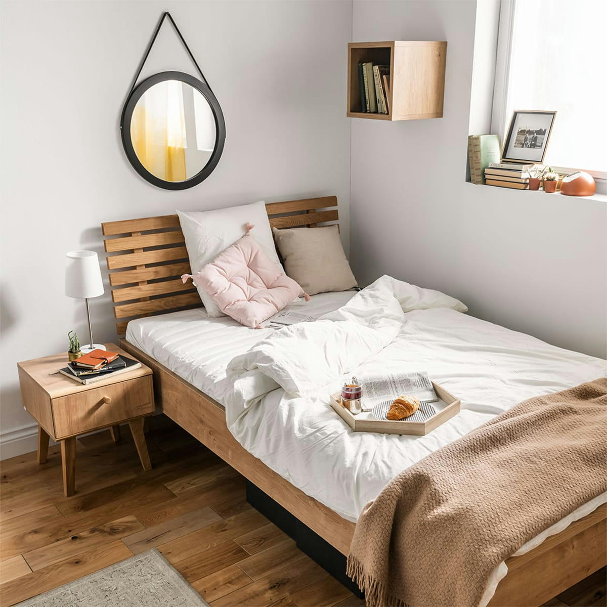 - Lit 120x200cm tête ajourée naturel