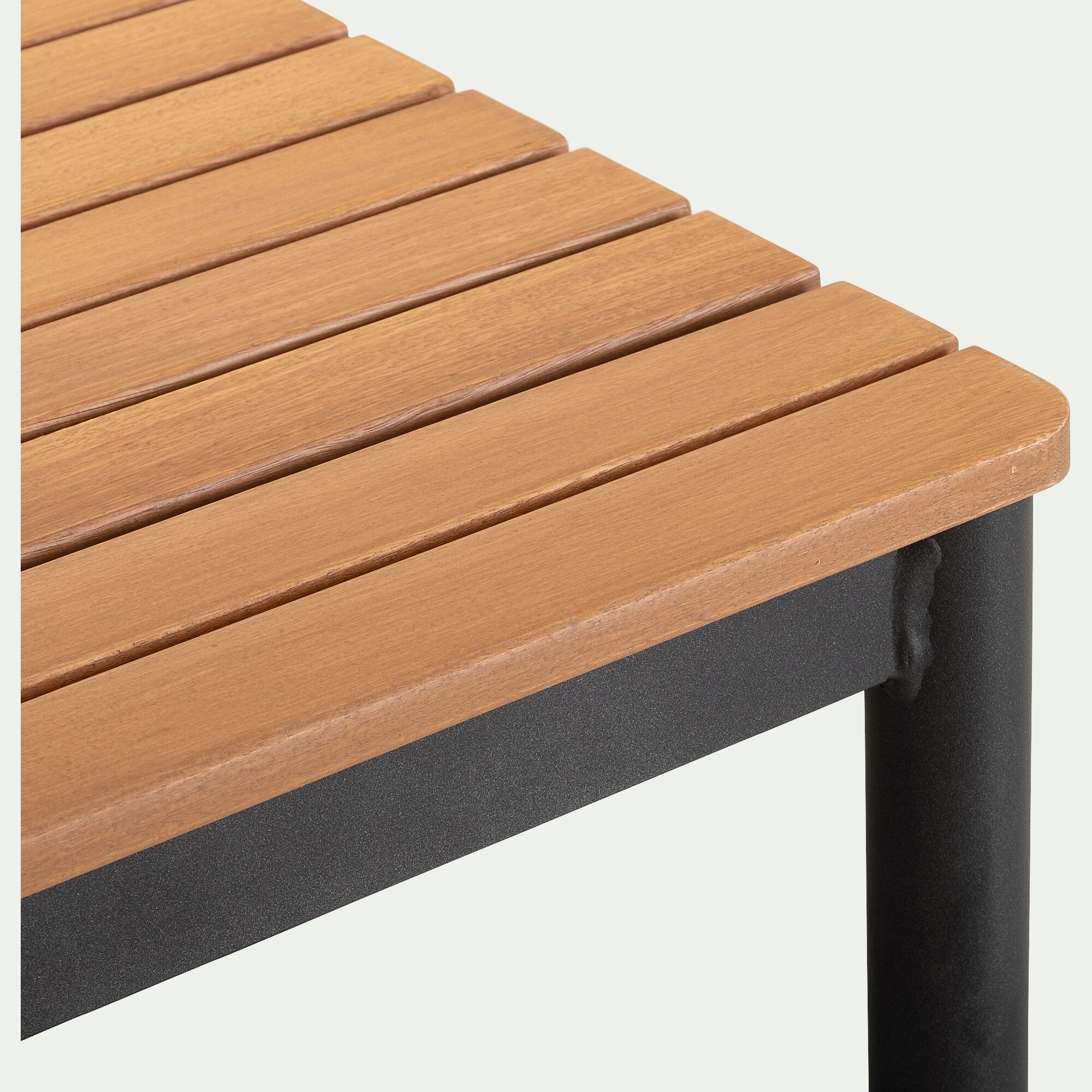 ZEFYR - Table basse de jardin carrée en eucalyptus - bois clair