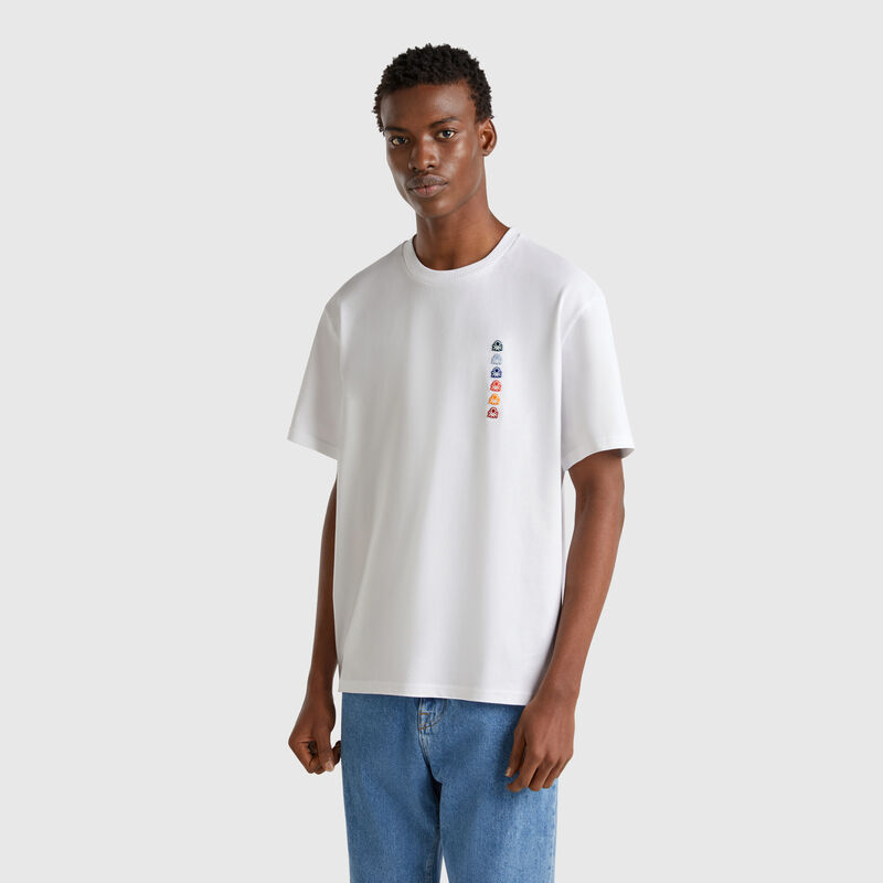 Oversized t-shirt with patch