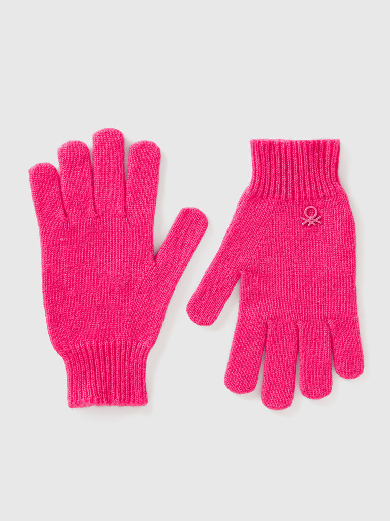Knit gloves with logo