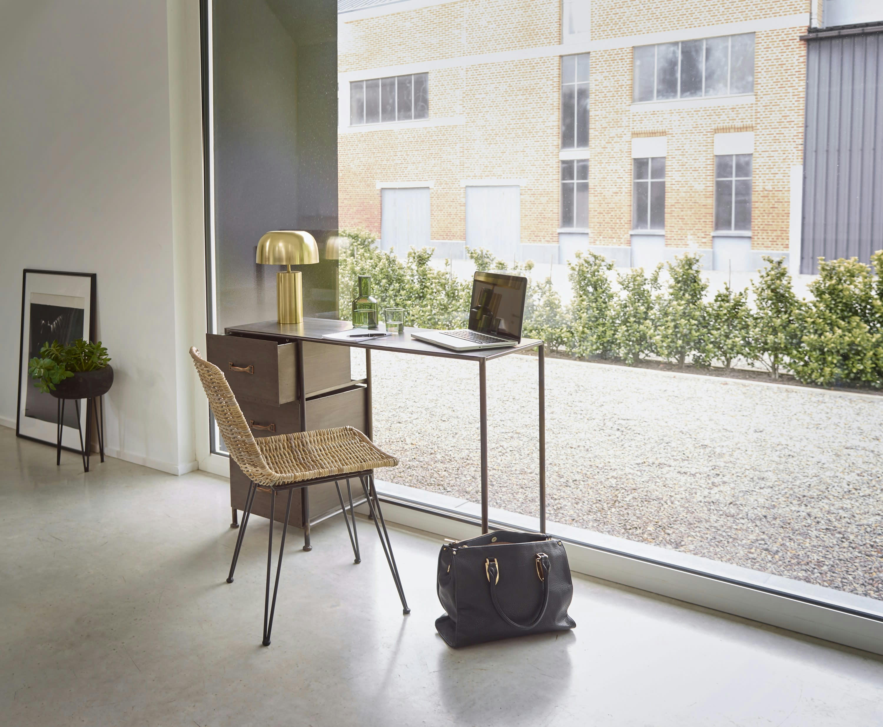 TYPOGRAPHIC - Bureau en métal noir