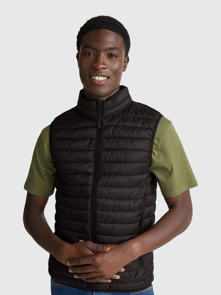 Regular fit padded vest