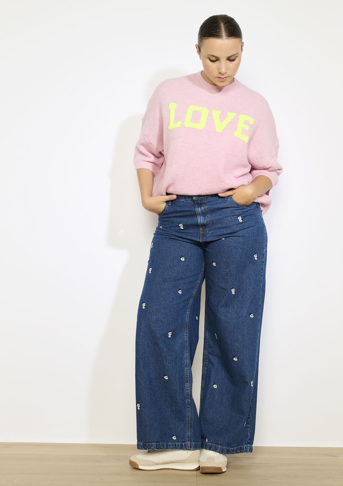 Hoge taille geborduurde jeans