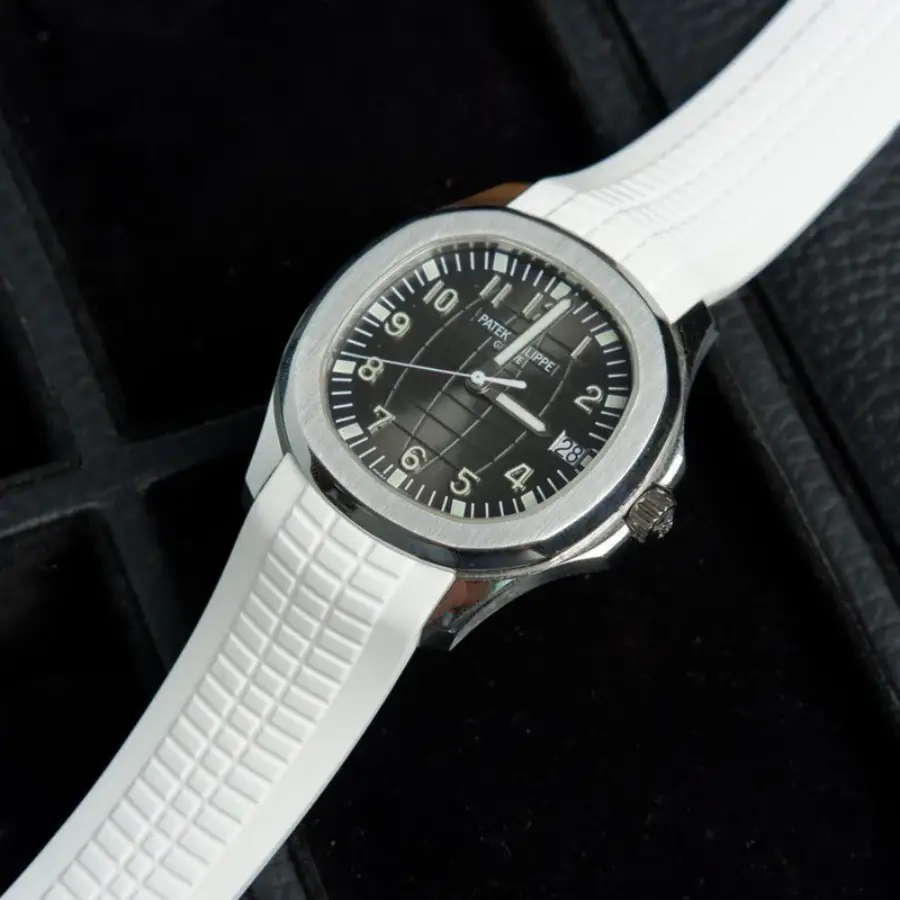Patek Philippe – Aquanaut –  Rubber Strap – Curved – White