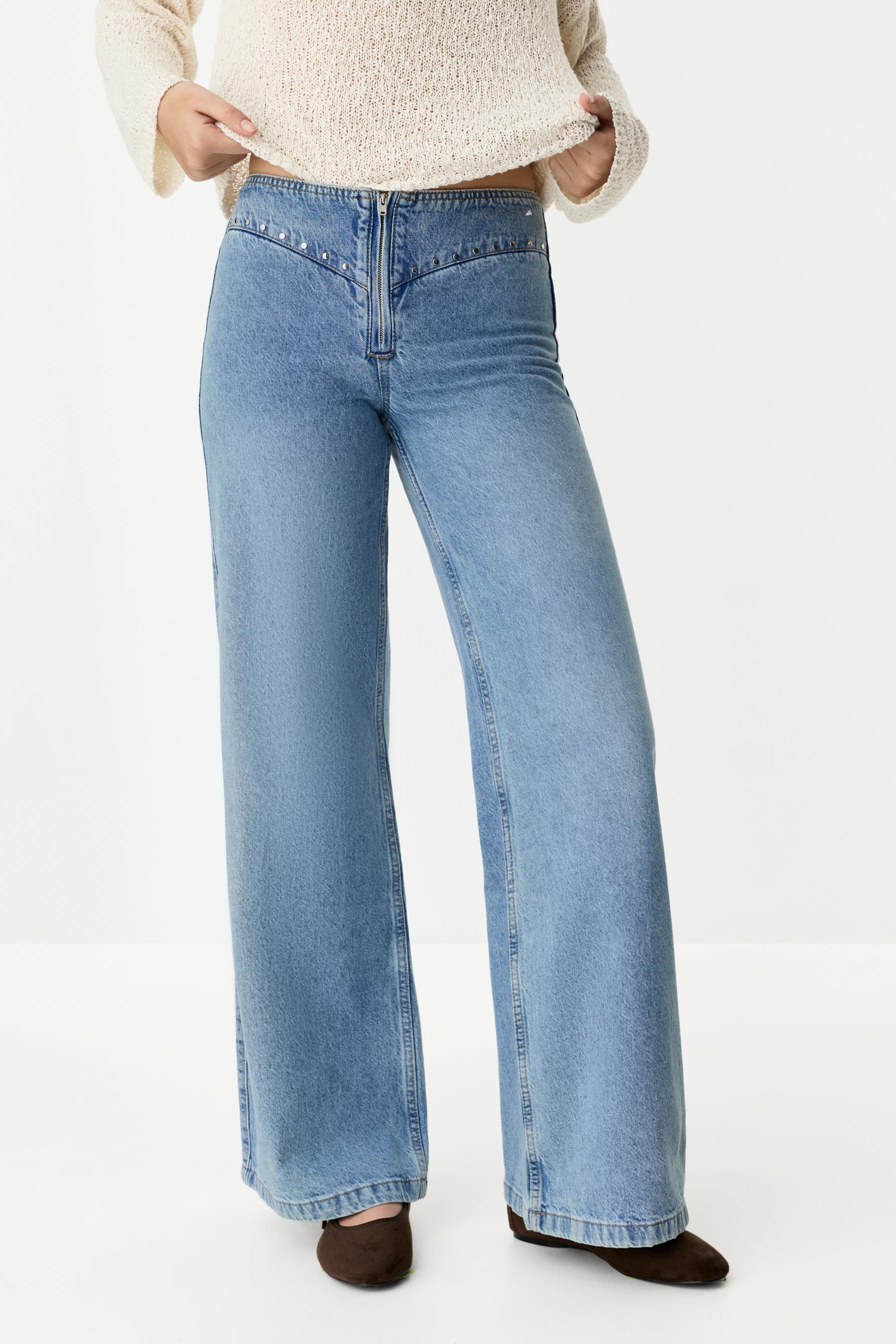 Jeans wide leg tachas