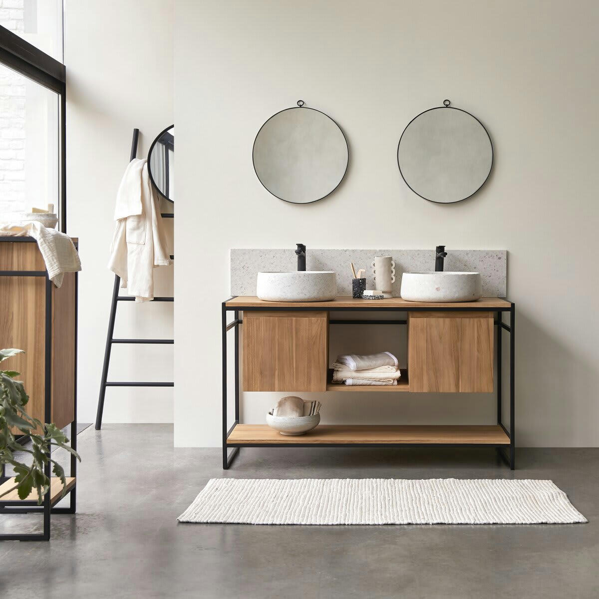 MICHAL - Meuble sous vasque en teck massif et métal 140 cm