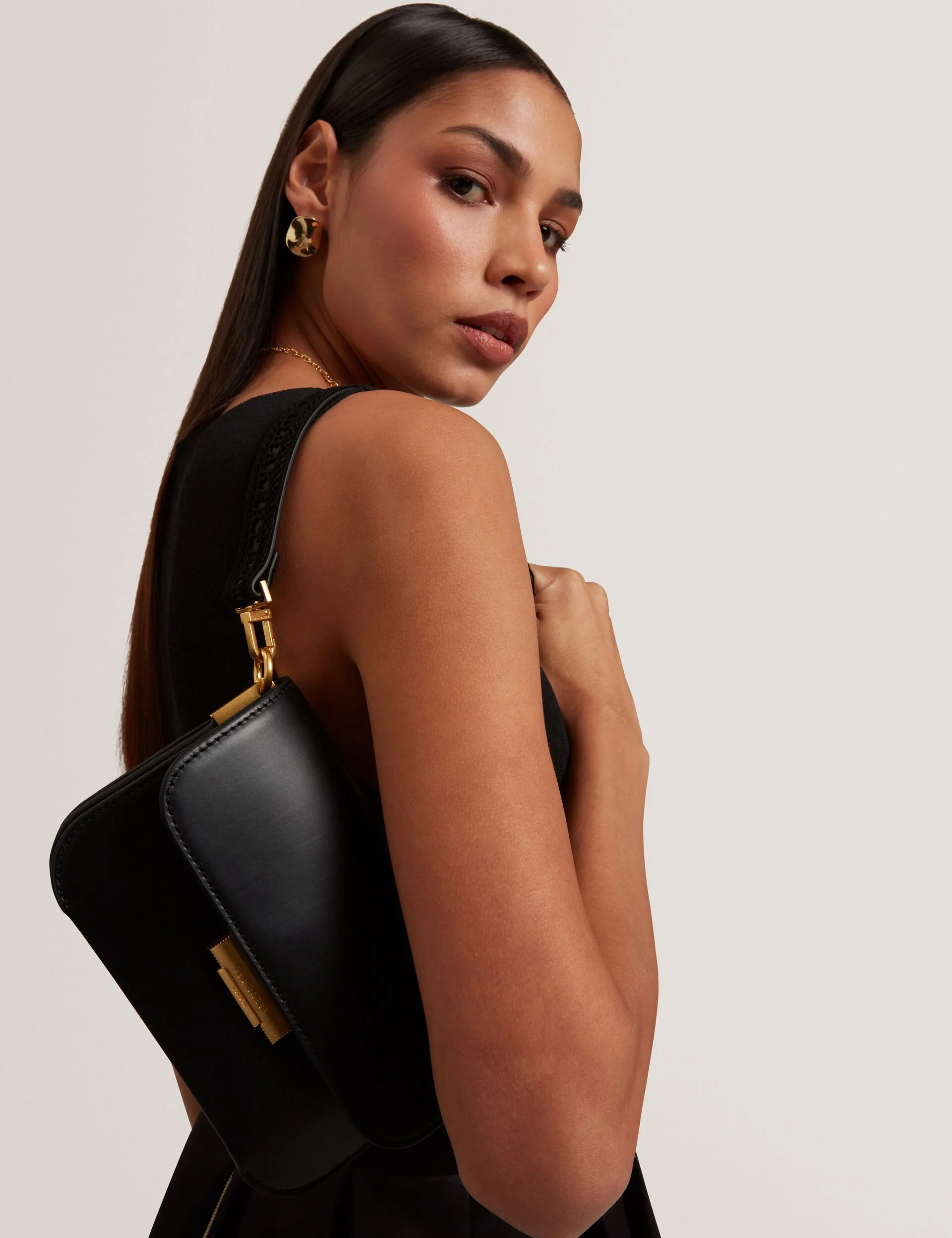 KKASA | BLACK