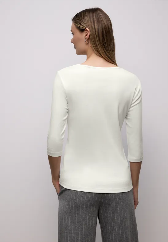 Shirt mit Herzausschnitt