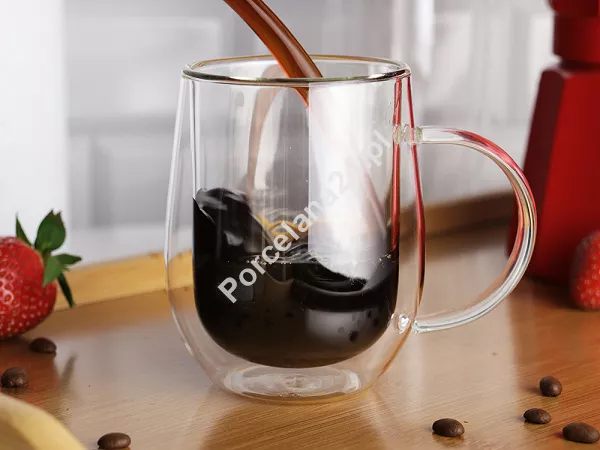 Kpl. 2 szklanek termicznych z podwójną ścianką 300 ml Vialli Design - Amo 8616