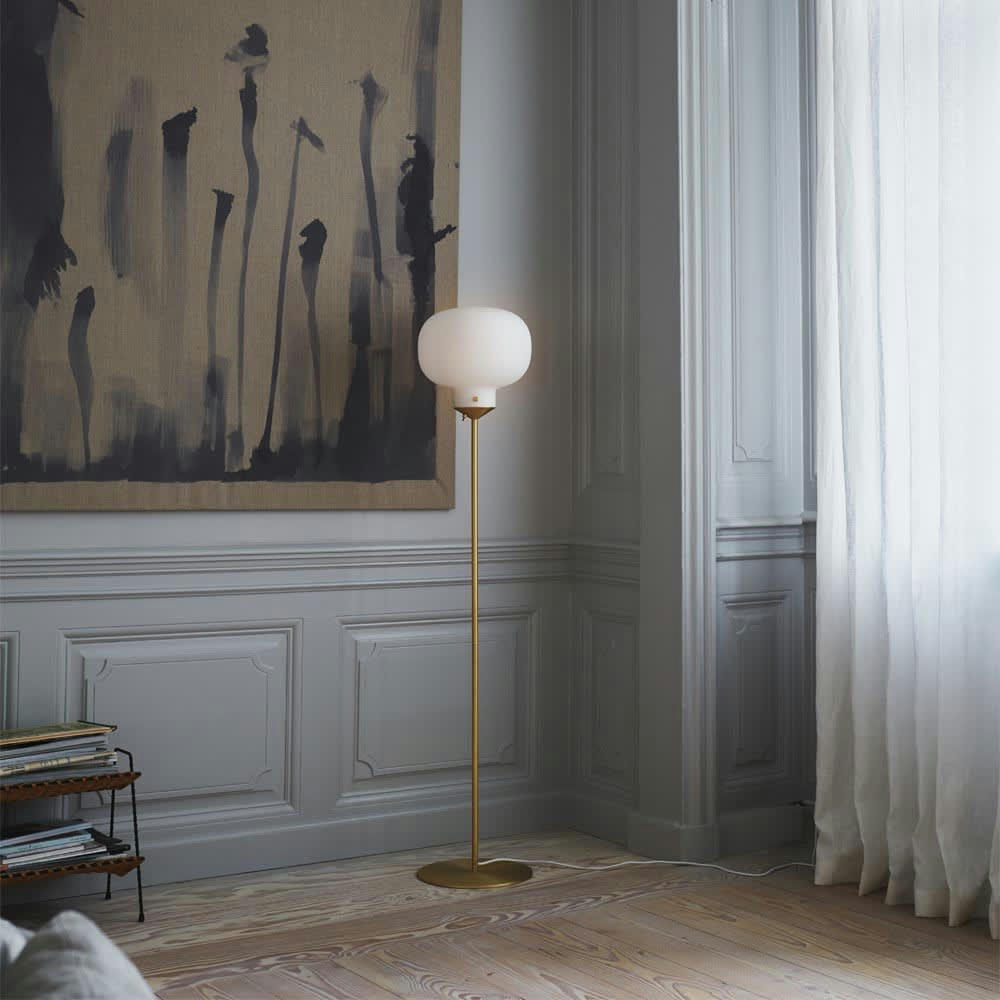 RAITO - Lampadaire doré élégant avec sphère en verre blanc Ø30cm