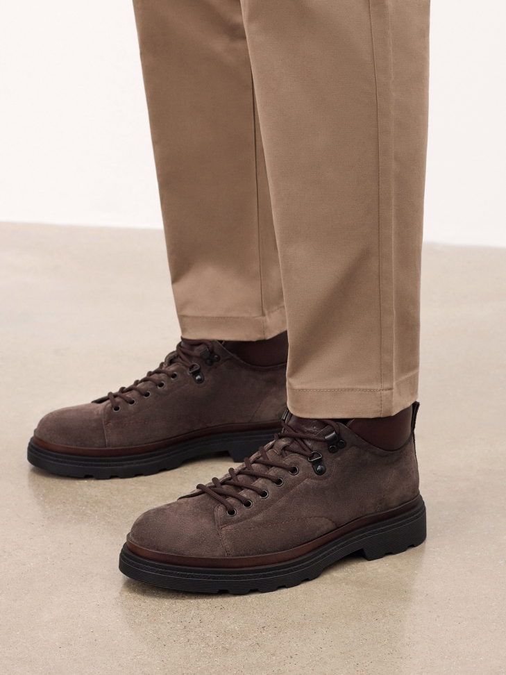 Men's brown suede boots with leather collar