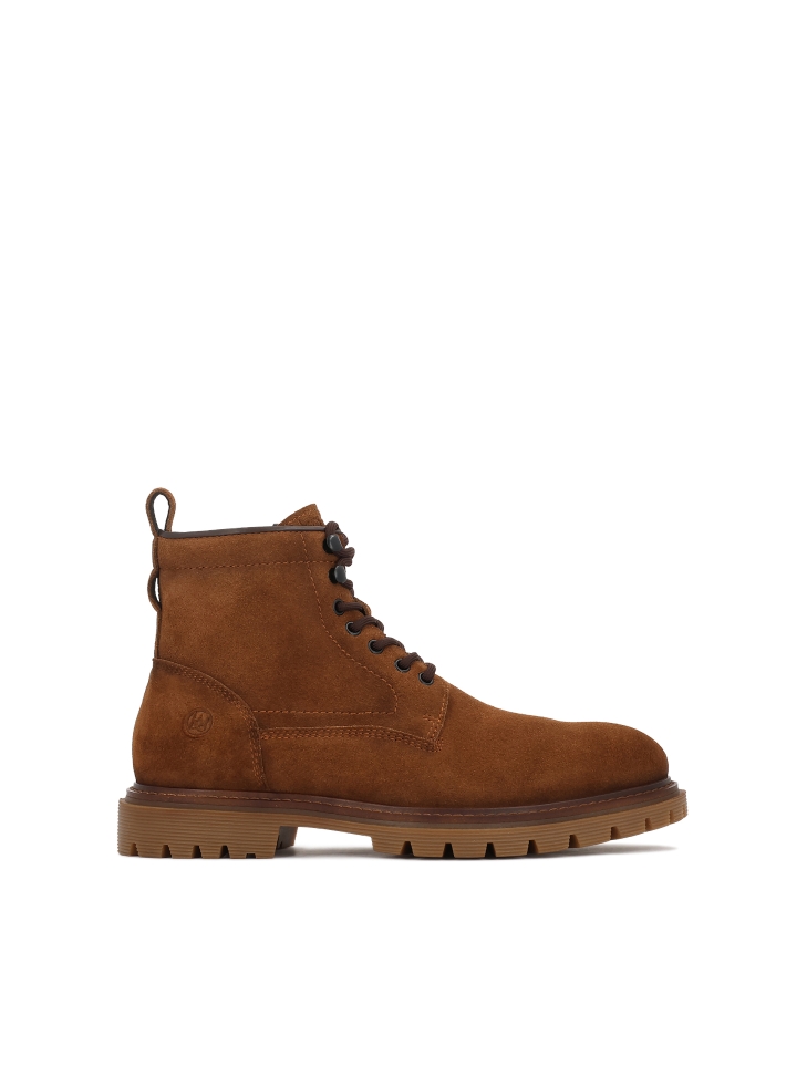 Brown men's boots made of natural suede