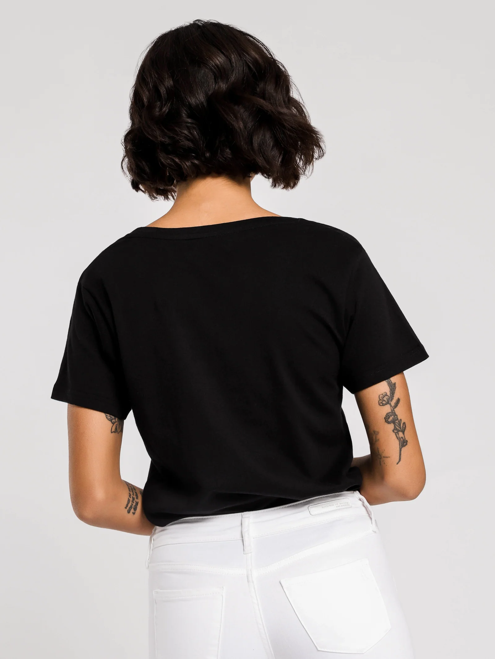 Blake Basic V Neck T-Shirt