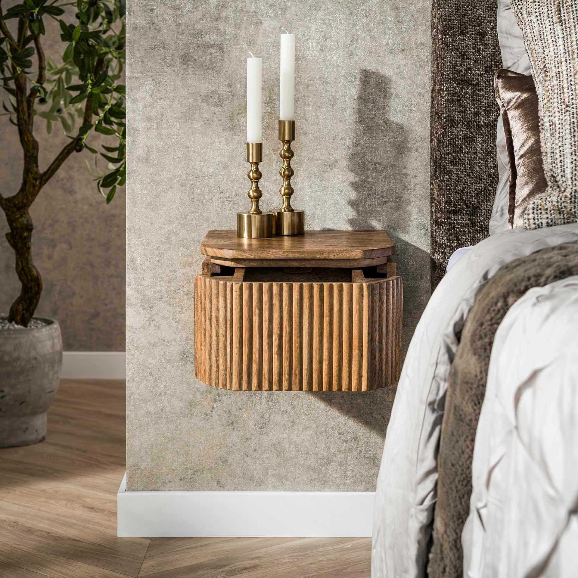 Table de nuit bois – 1 tiroir, motif baguette 32 cm DELHI