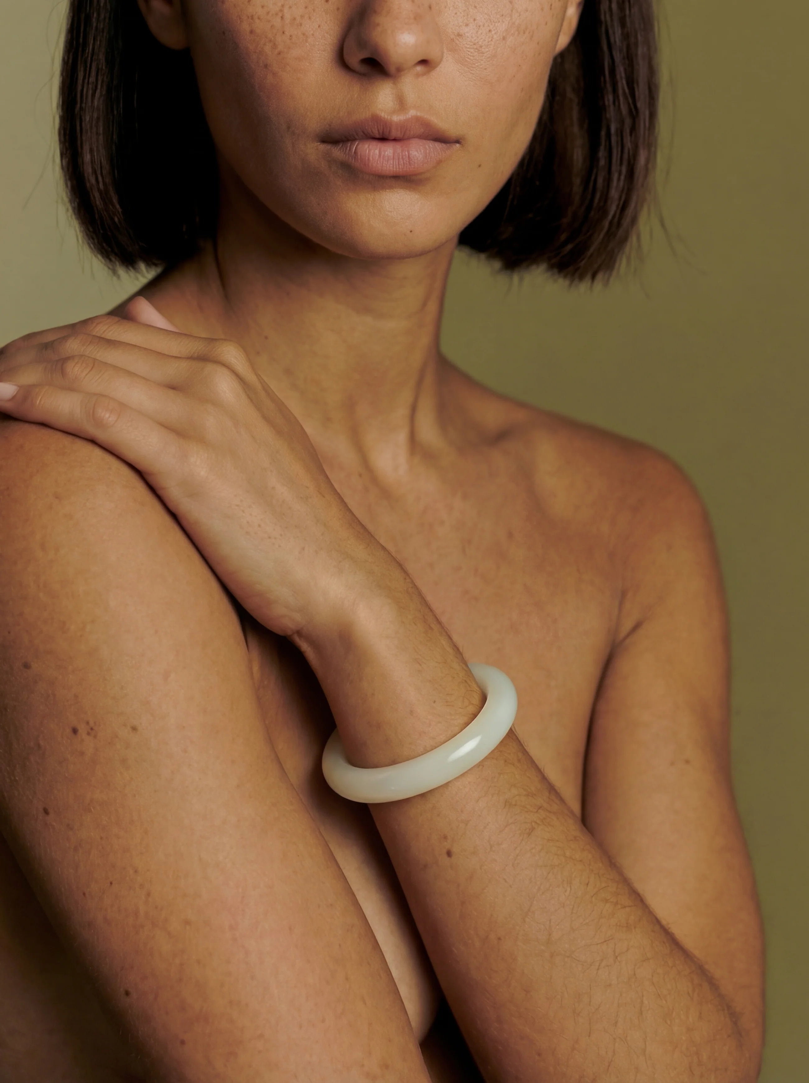 1994 — Off White Thin Jade Bangle