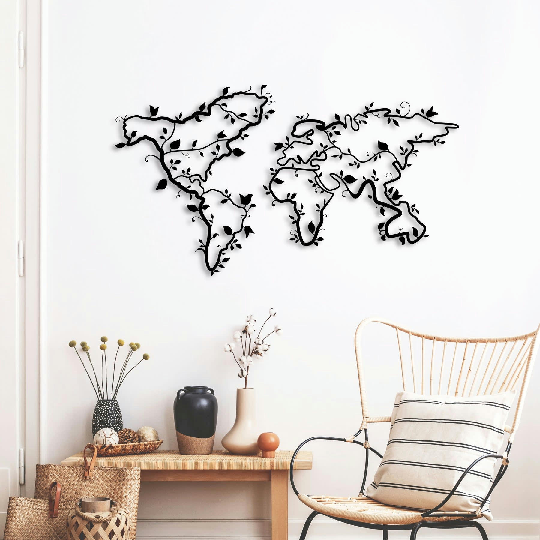 - Déco murale carte du monde lierre en métal noir 112x64 cm
