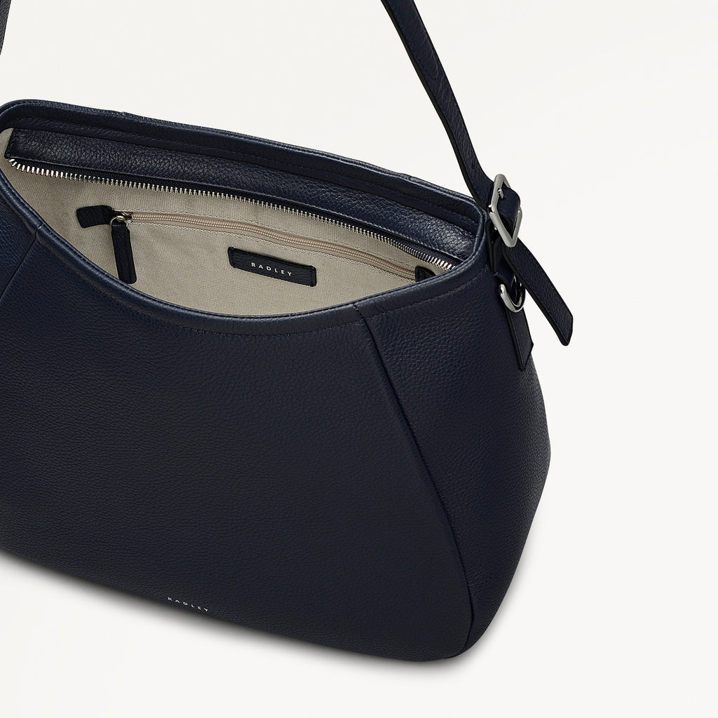 Eastney Street - Medium Ziptop Shoulder