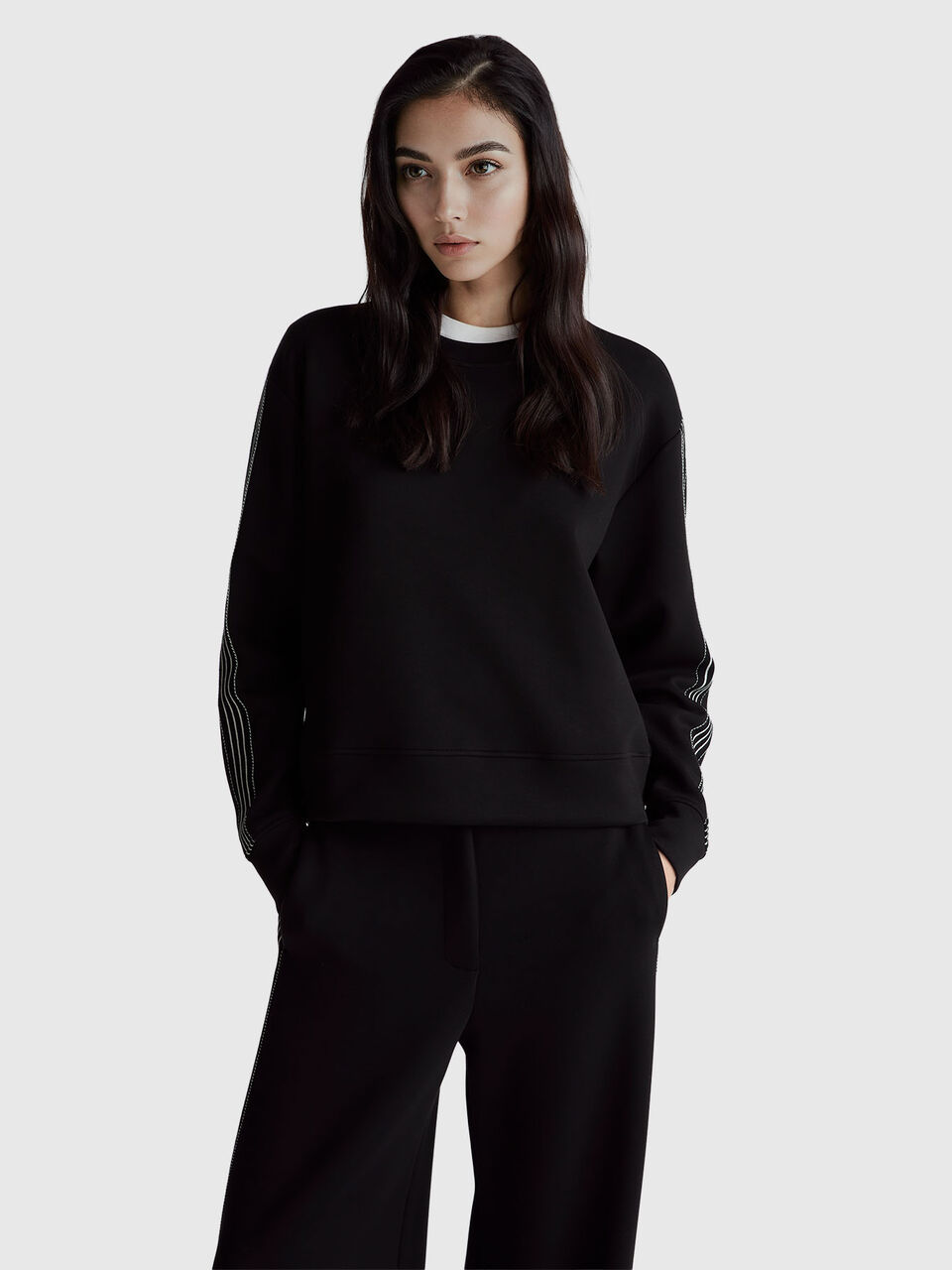 Pullover sweatshirt with stripes