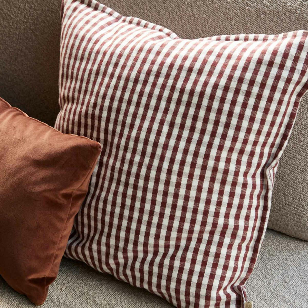 EQUILIBRE - Coussin en coton vichy rouge 50x50