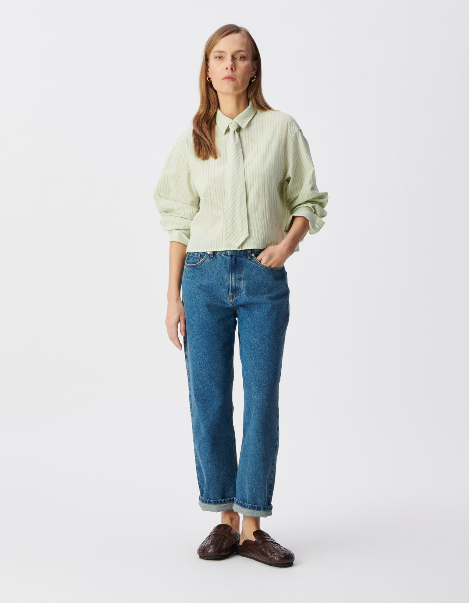 Chemise verte à rayures avec cravate Femme