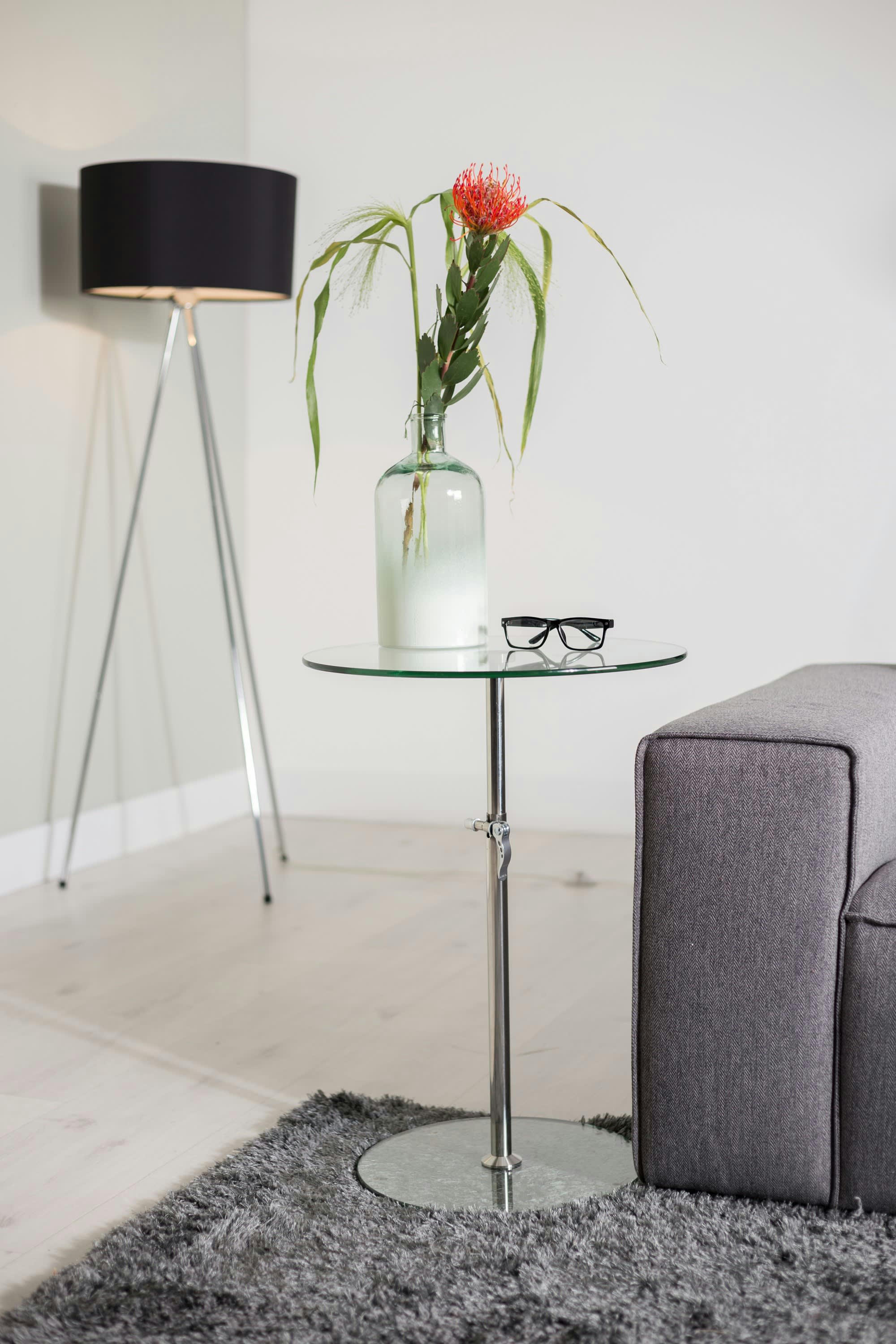 KARENA - Table d'appoint en verre transparent