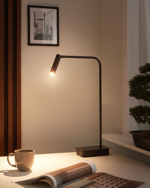 Lampa biurkowa z regulowanym kloszem czarna