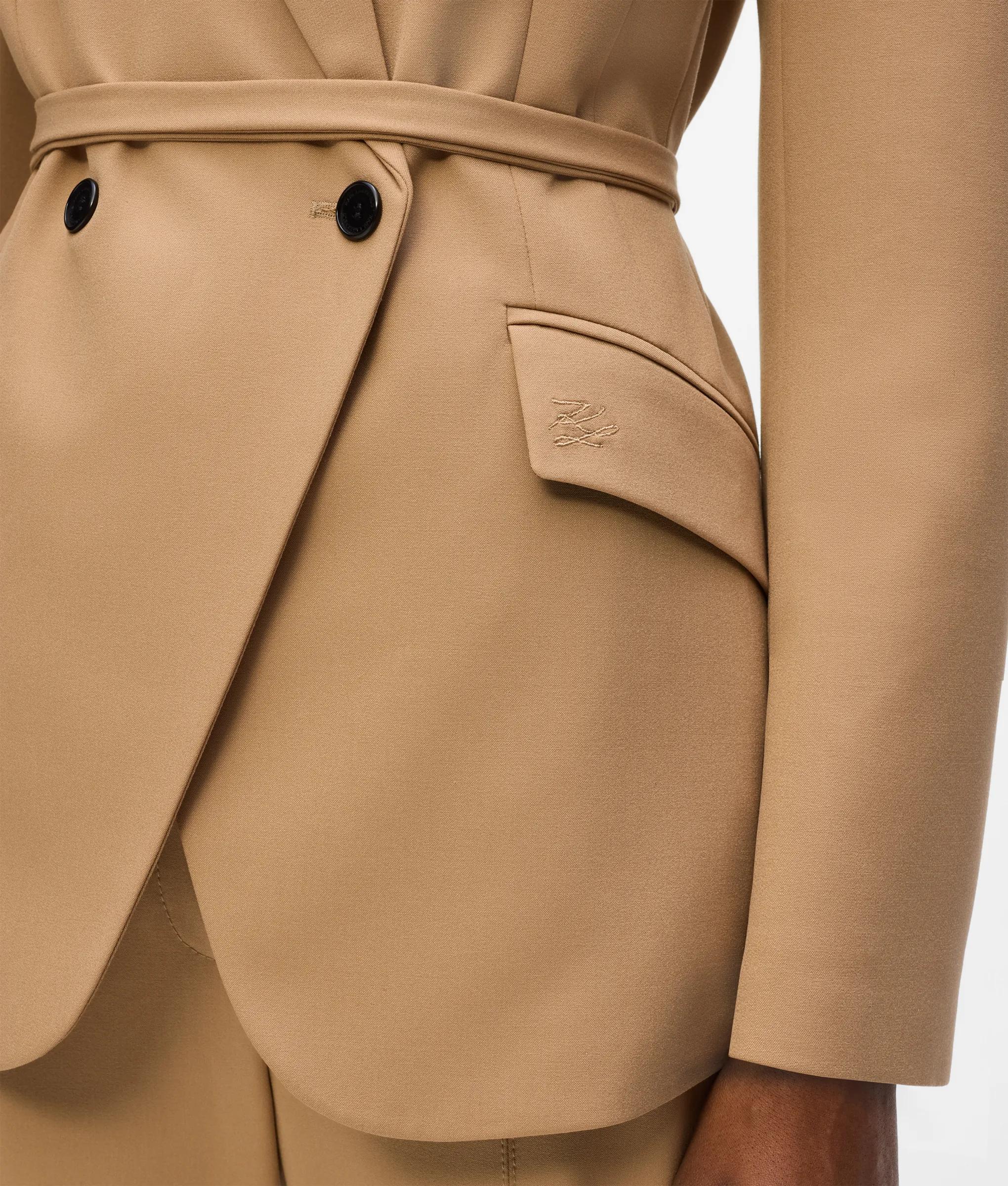 Blazer à taille nouée