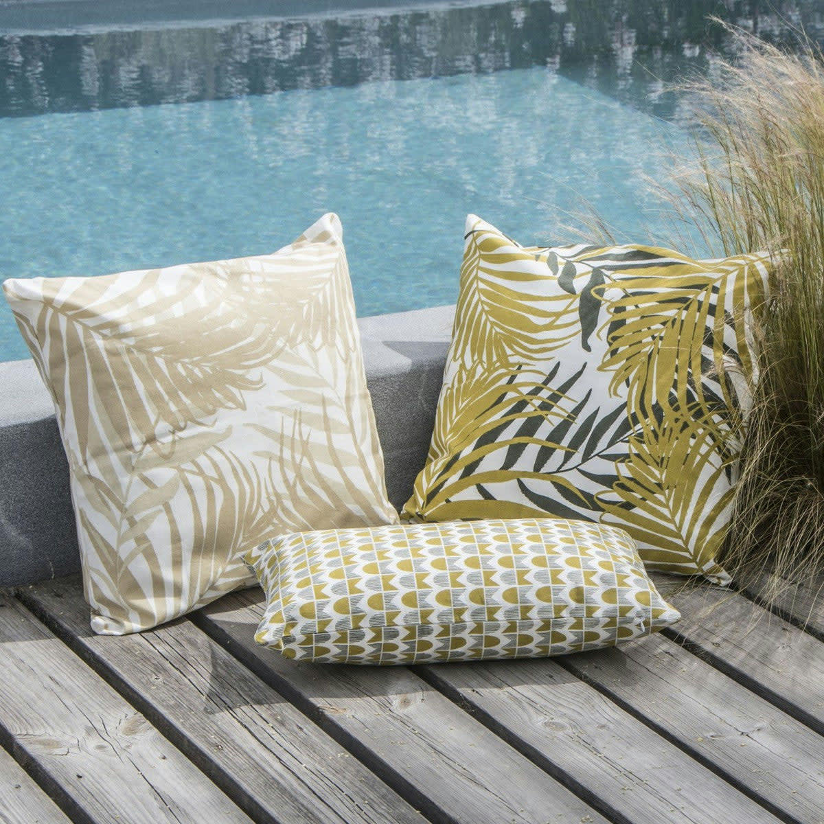 SKANDI - Housse de coussin d'extérieur coton  50x30 vert kaki