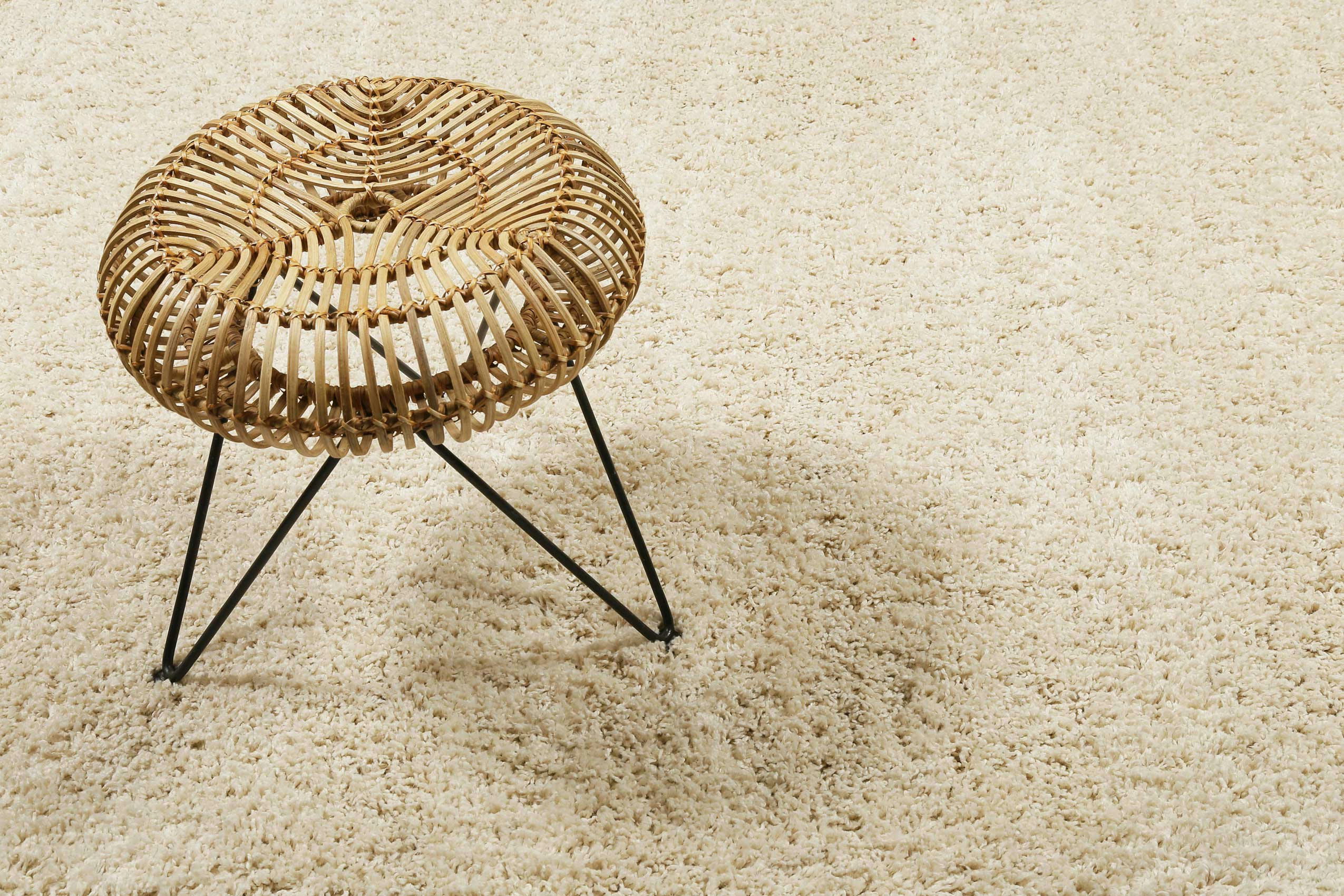 STUDIO ZERO - Tapis tissé style berbère beige poils longs 225x160