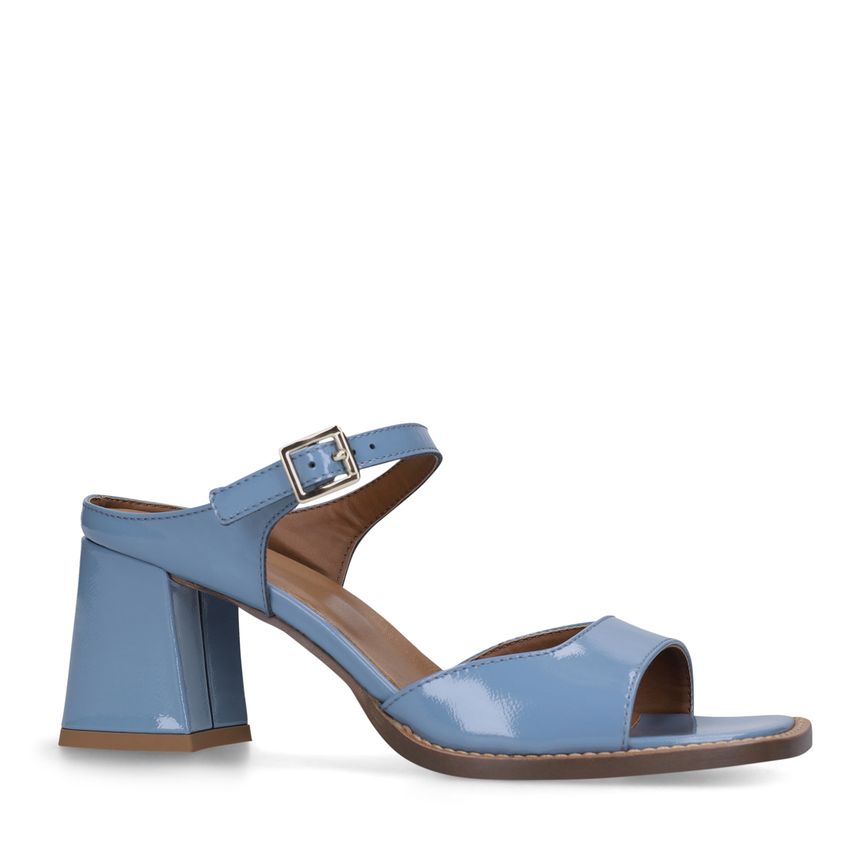 Manfield Blauwe lak leren sandalen met hak