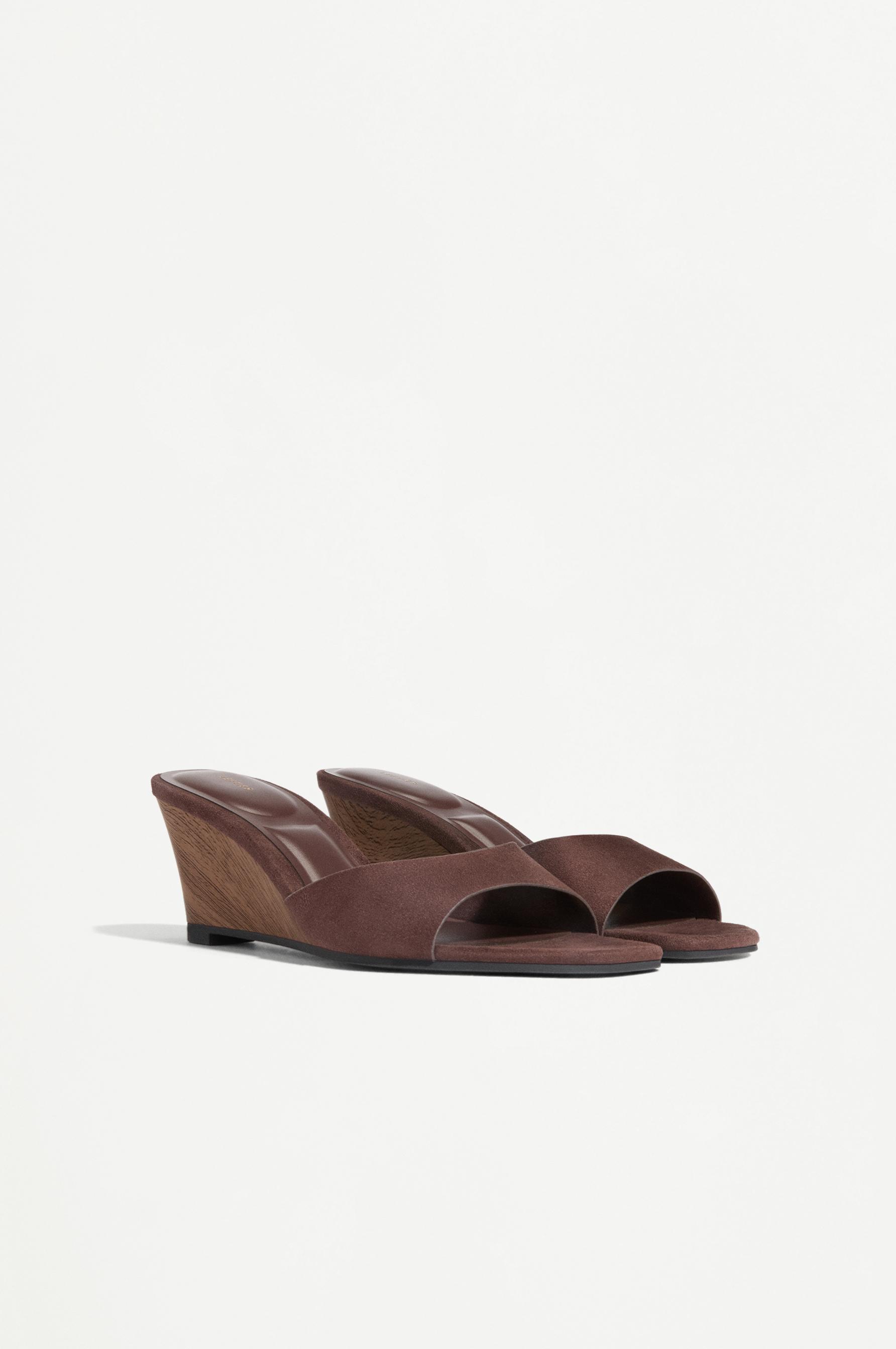 Sandalia cuña efecto madera