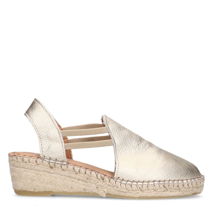 Manfield Gouden metallic leren sleehakken