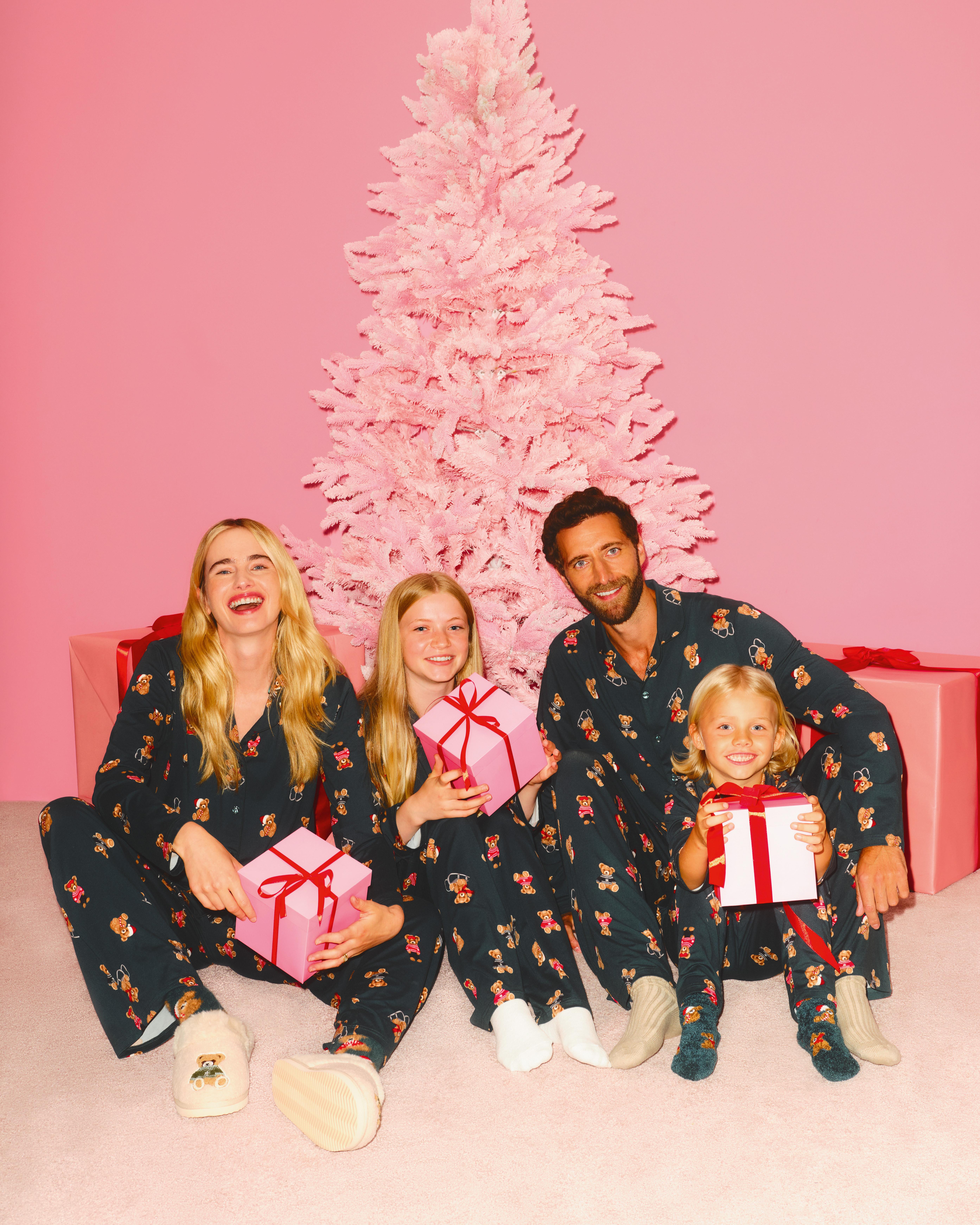 2pk Women's Dog Print Family Christmas Cozy Socks