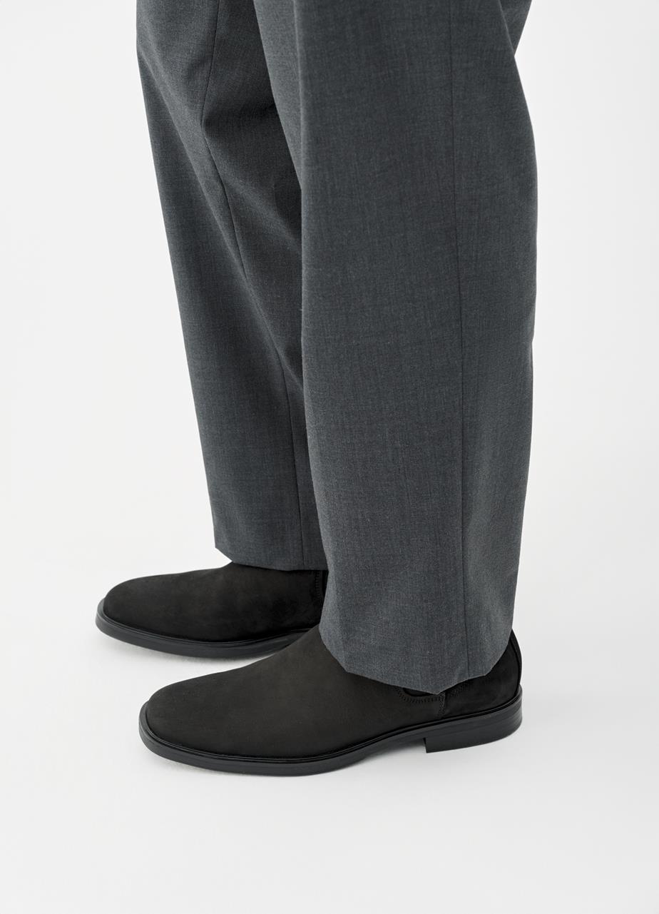 Andrew Boots