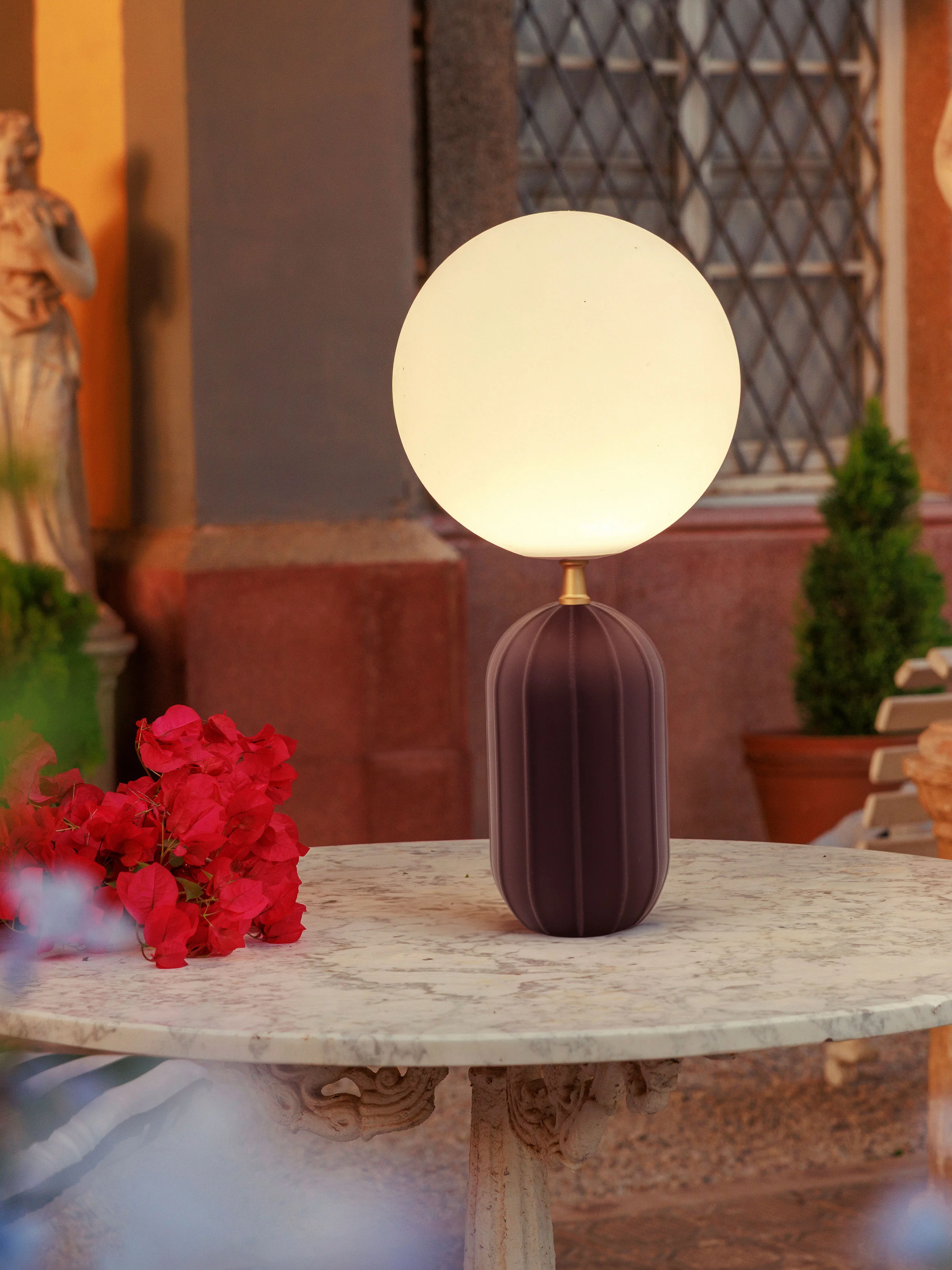 Mobile LED-Tischlampe Monica, dimmbar