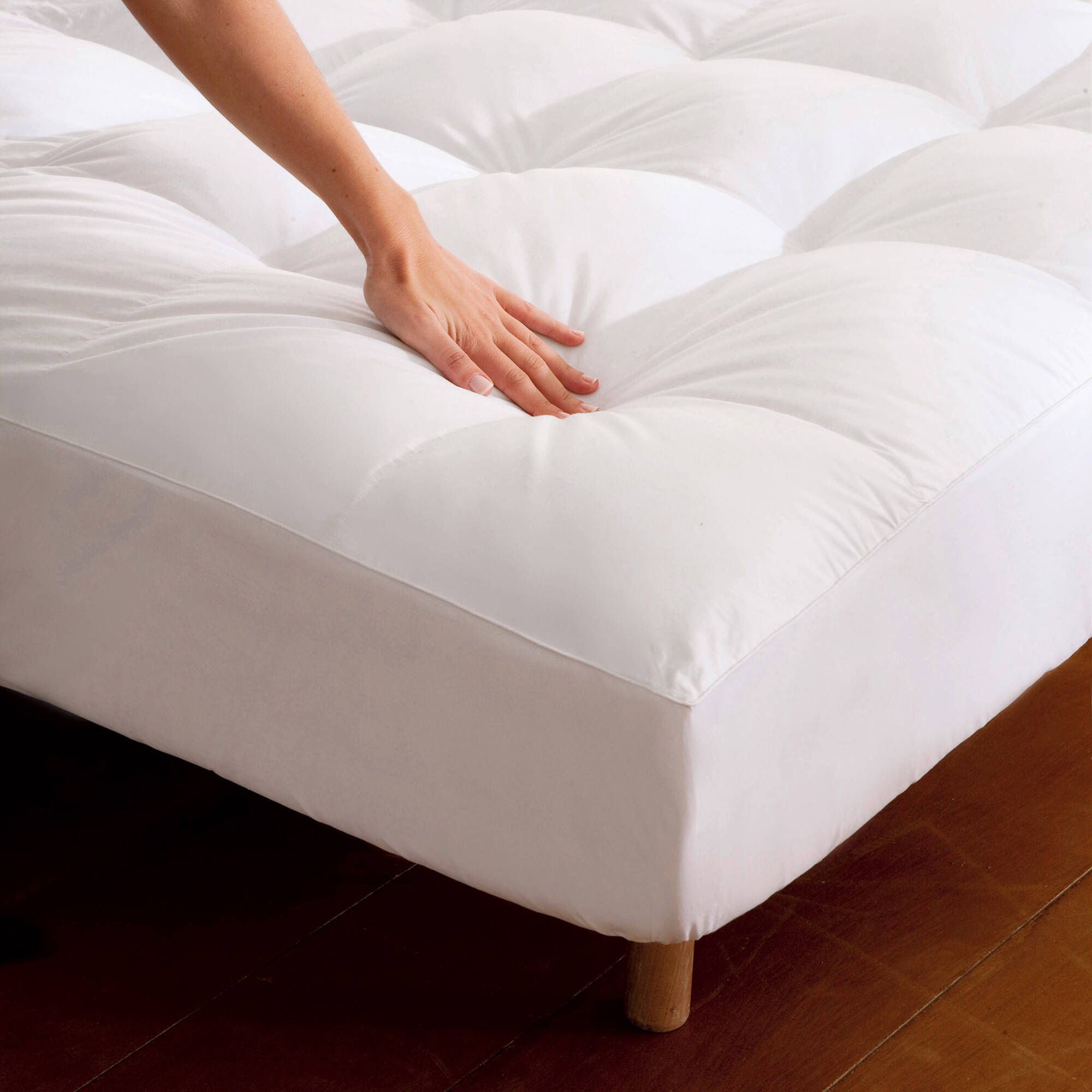 Surmatelas Qualigel forme housse matelas épais bonnet 30 cm