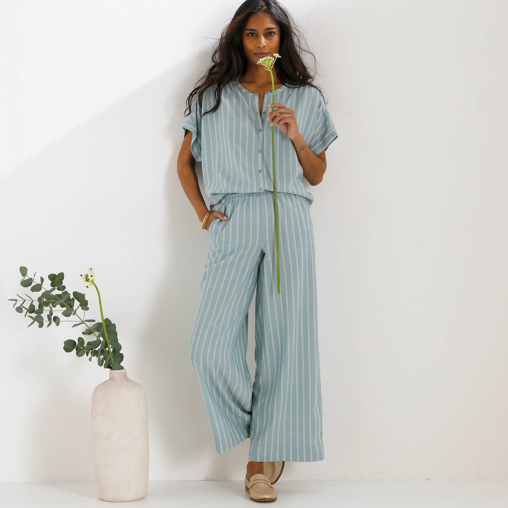 Pantalon large rayé, taille élastiquée