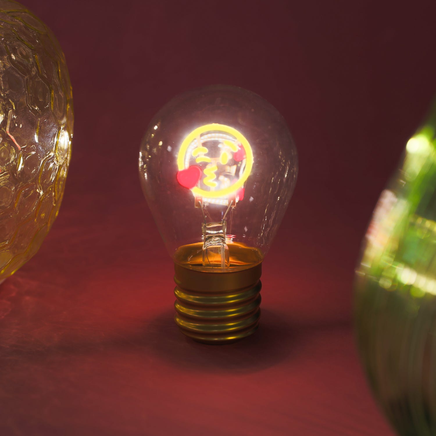 Lampadina bacio LED decorativa e ricaricabile