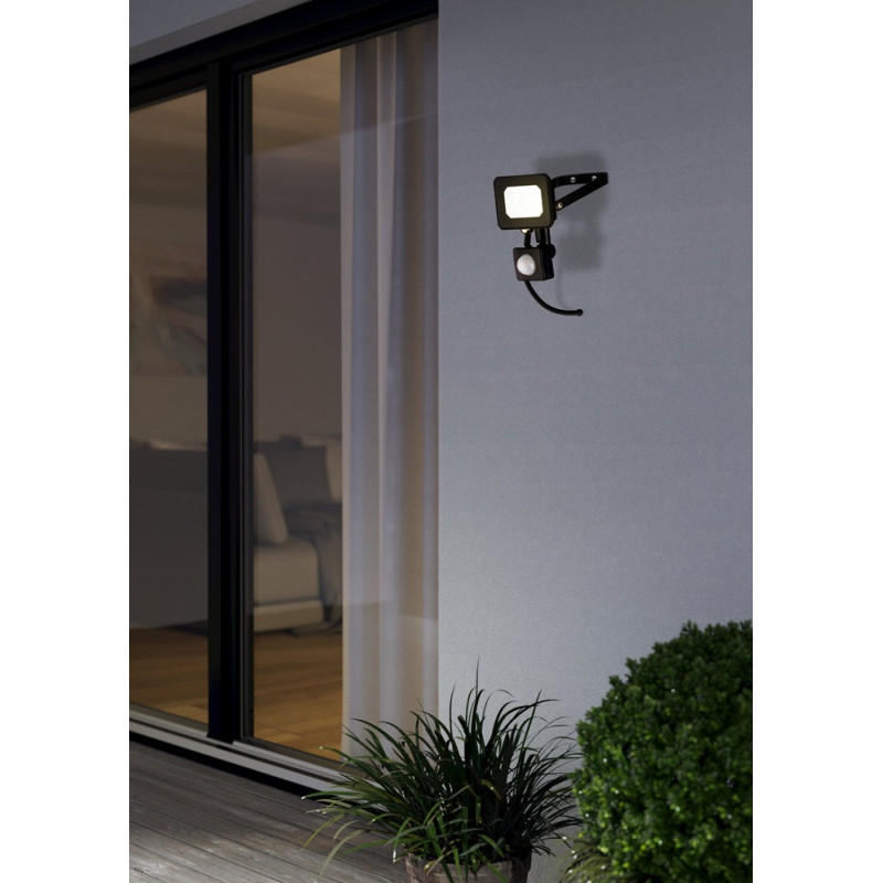 Projecteur extérieur LED Risacca avec détecteur de mouvement noir 850 lm 10 W EGLO