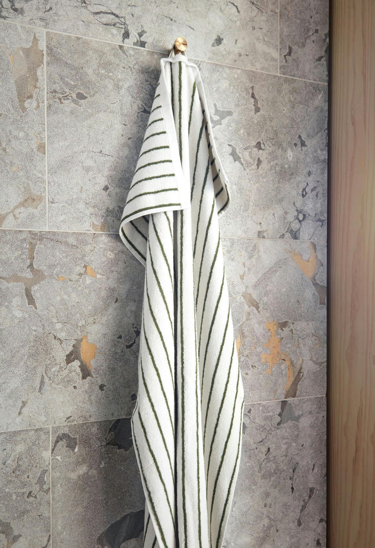 RAITA - Serviette de bain blanc en coton organique H150x100cm