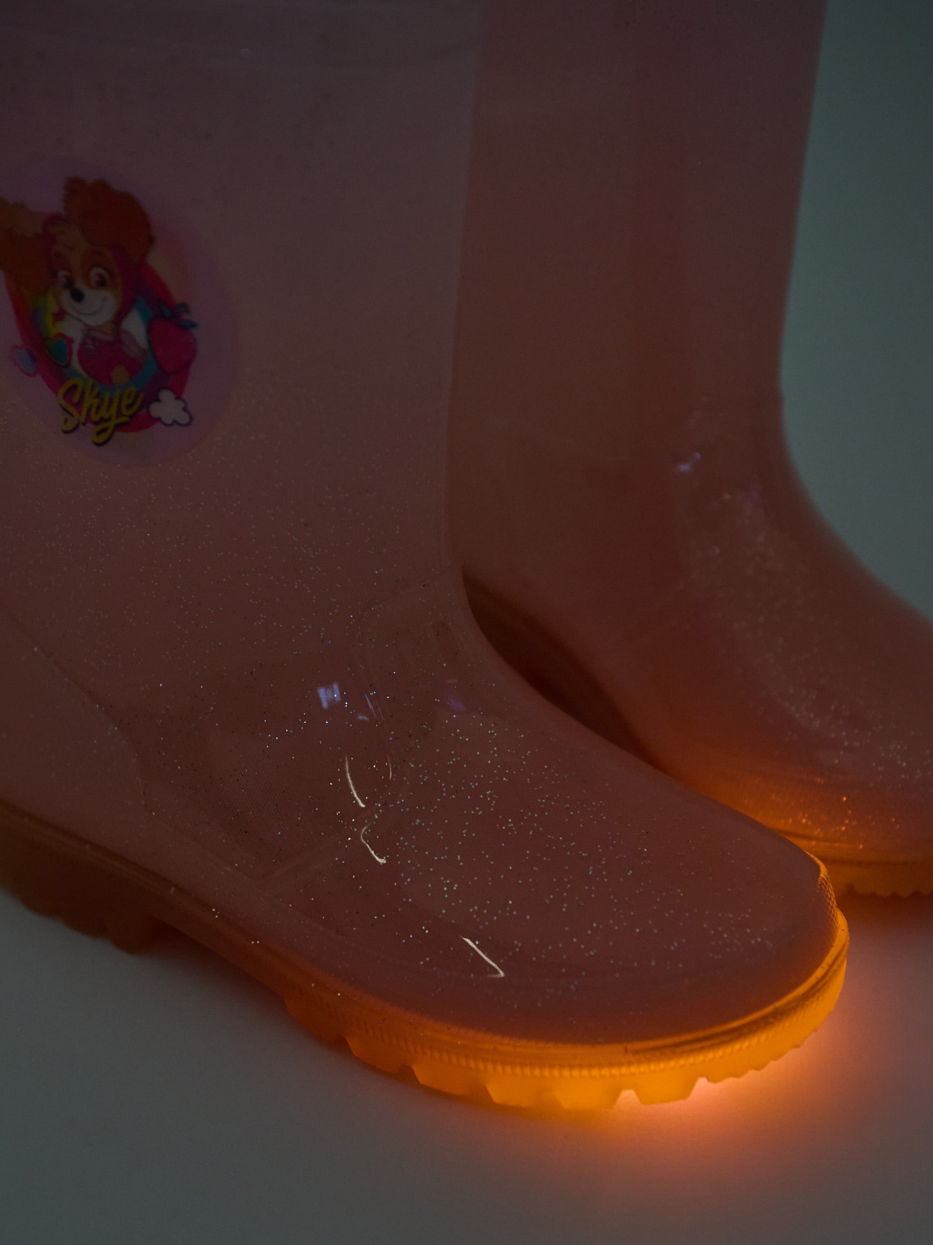 Kalosze ze świecącą podeszwą LED i holograficznym nadrukiem PAW Patrol