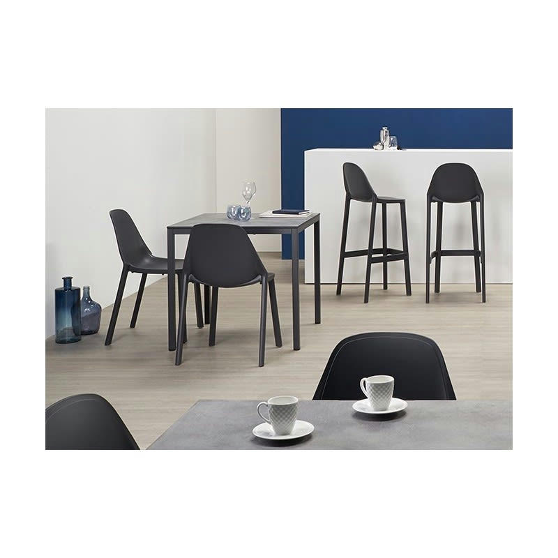 PIU - Chaise design en plastique gris