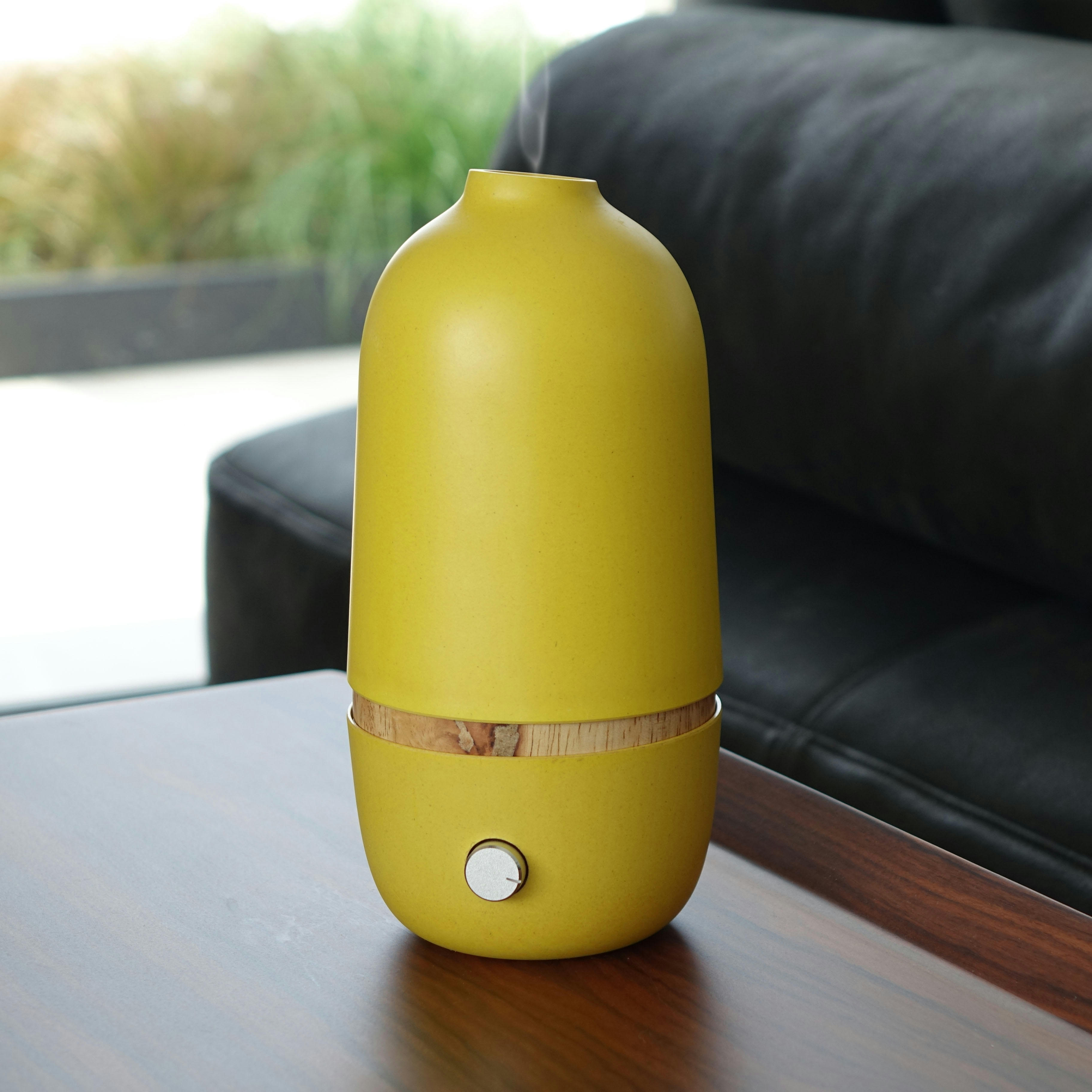 - Pack diffuseur d'huiles essentielles jaune Ona Lemon + Nettoyant