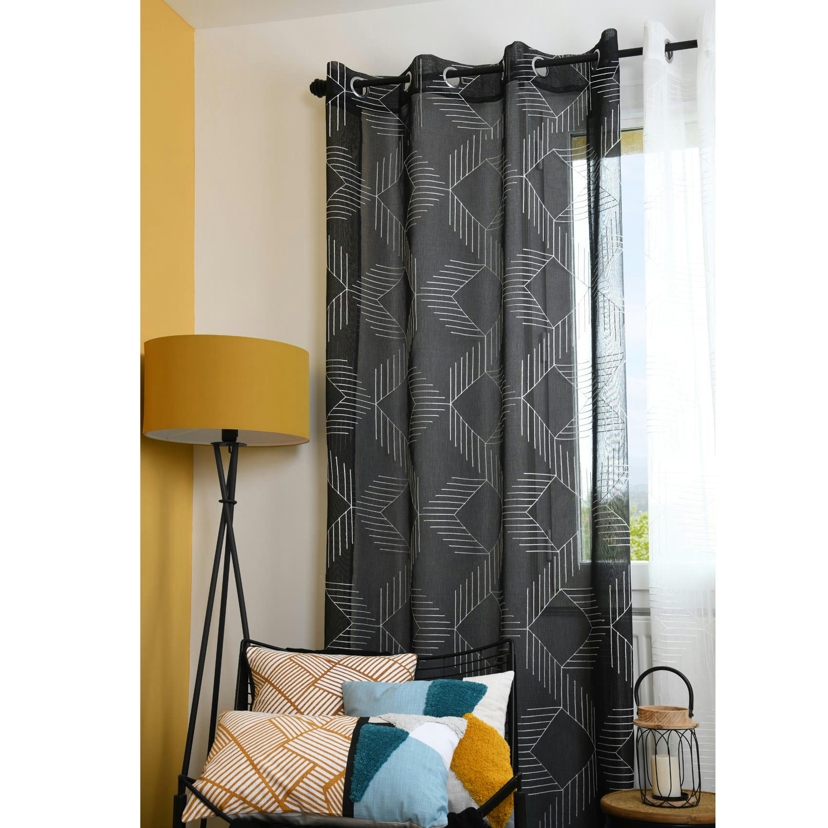 - Voilage tamisant esprit graphique polyester noir 140x260 cm