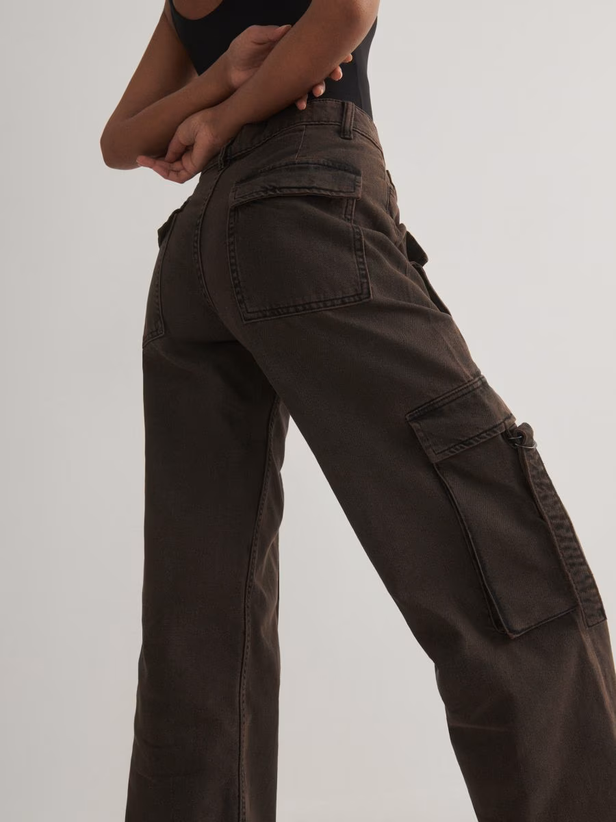 Jeans With Cargo Pockets