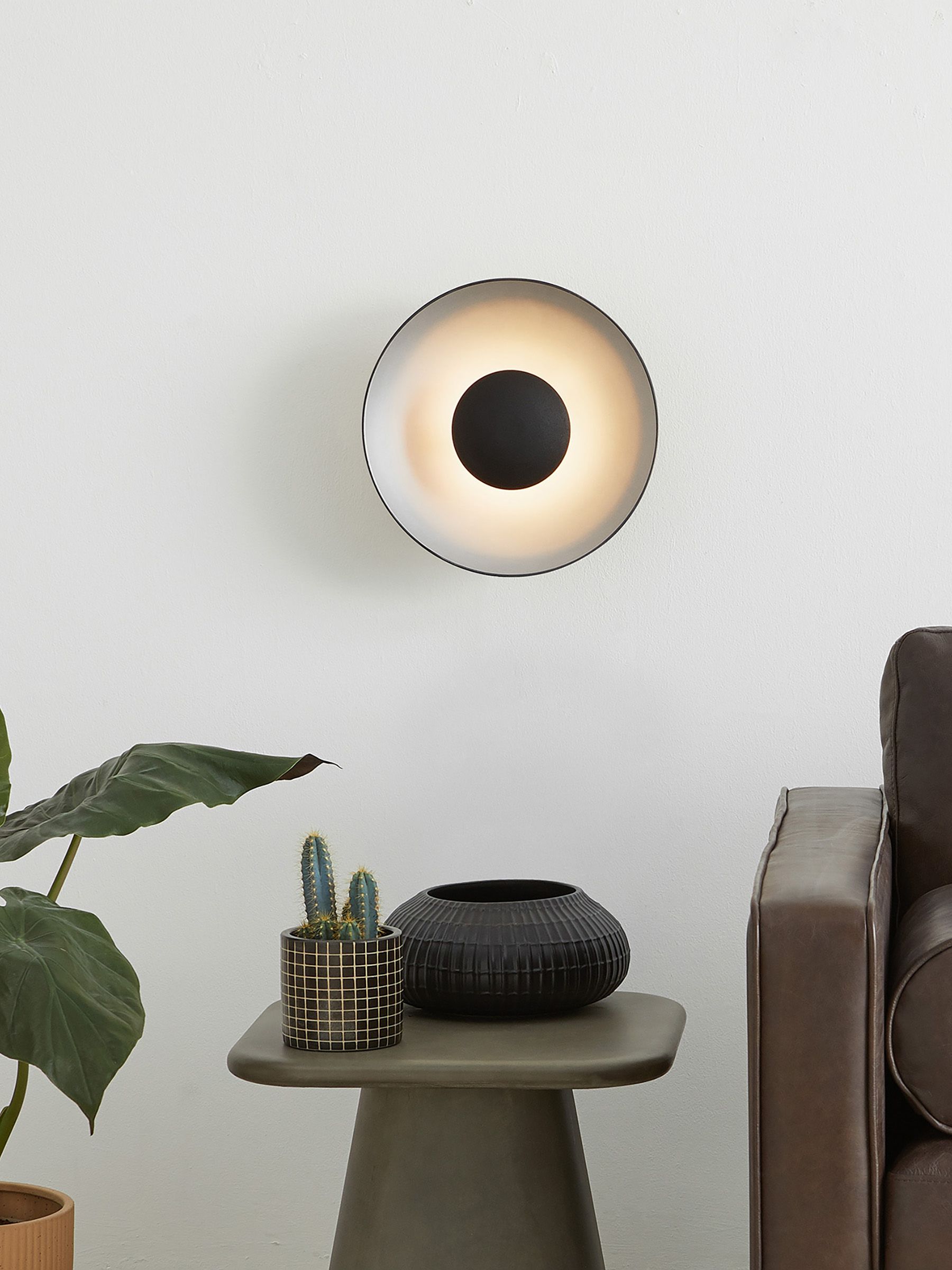 Chicago Wall Lamp in Black/Silver