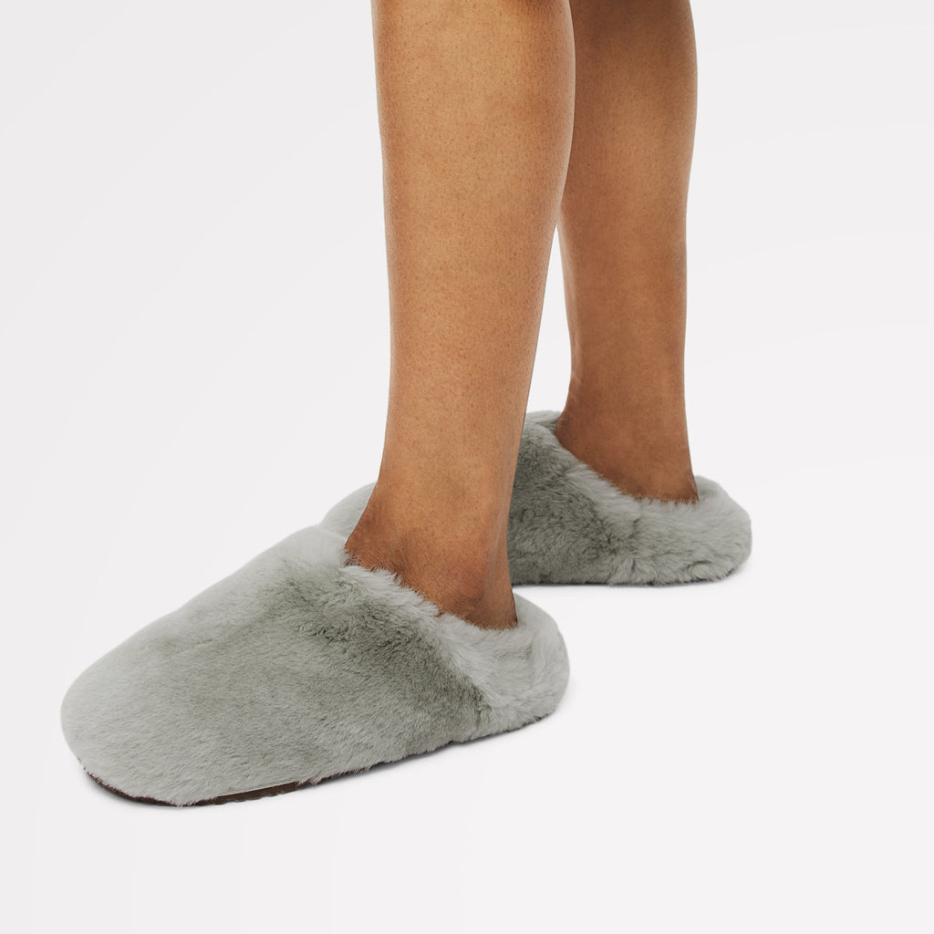 Cloud Street - Luxe Shearling Fluff Mule