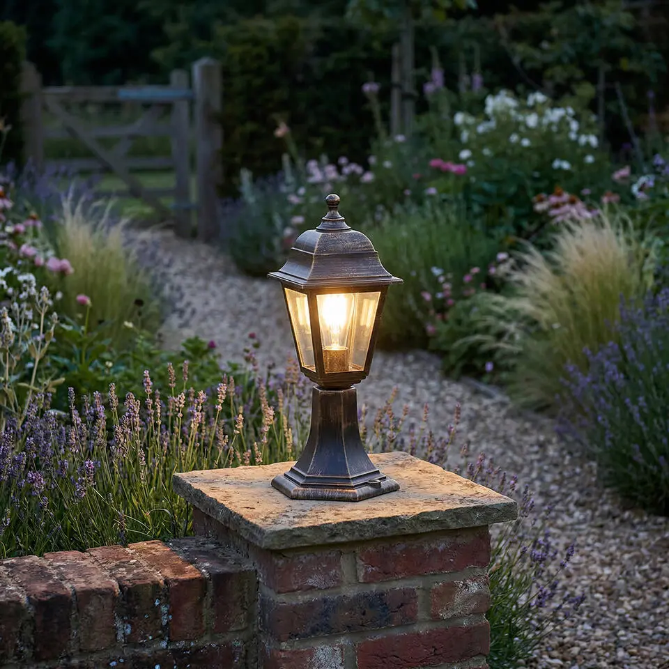 Qazqa vloerlamp capital goudkleurig e27