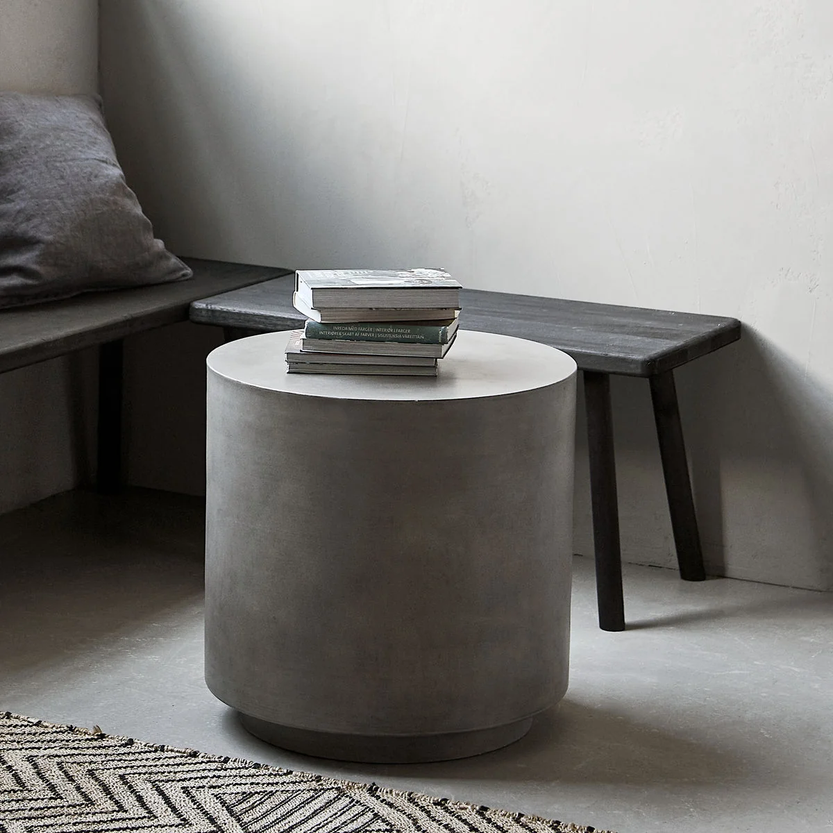 House Doctor - Out Beton Beistelltisch