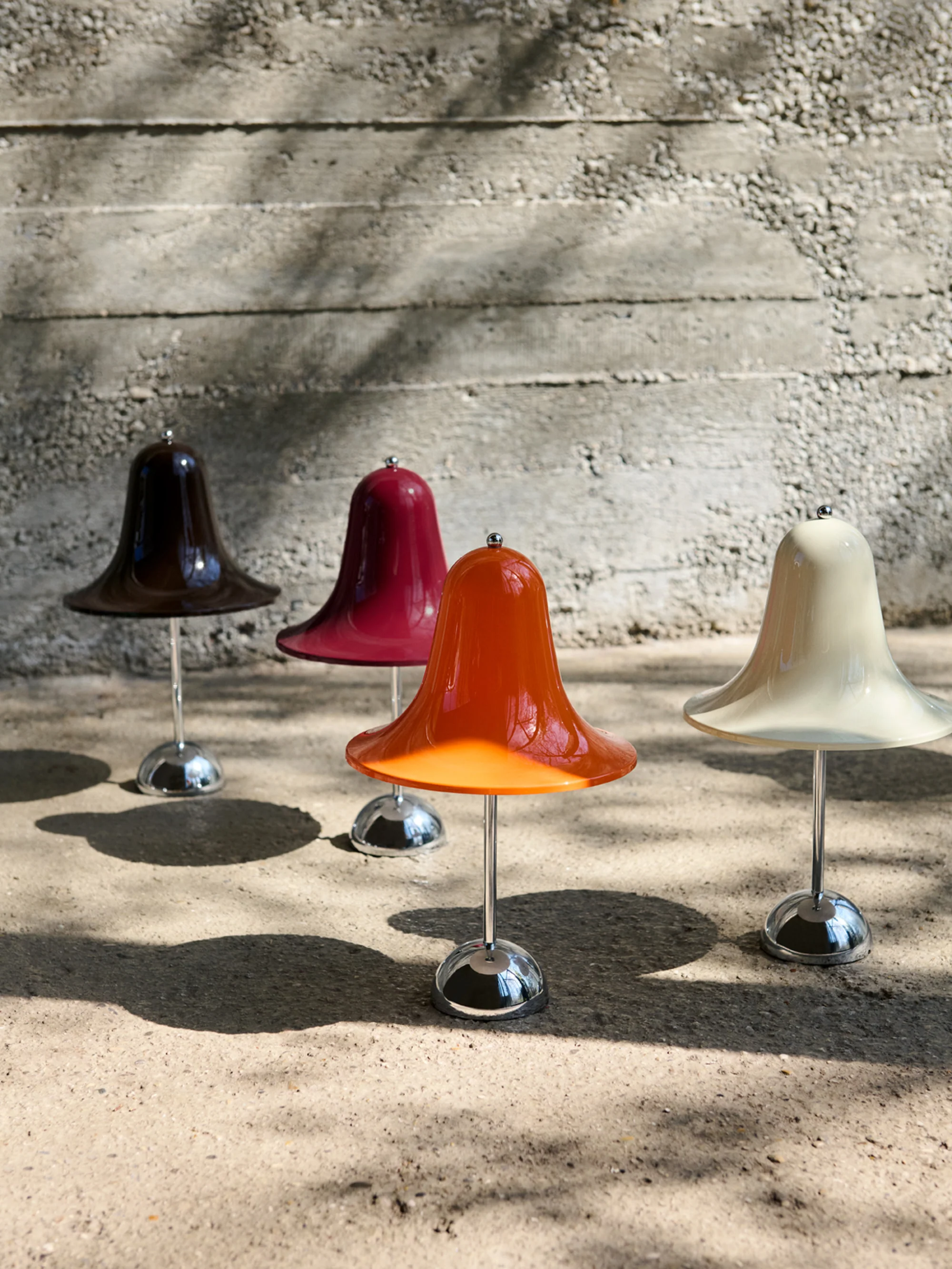 Kleine mobile LED-Tischlampe Pantop, dimmbar, Design Verner Panton
